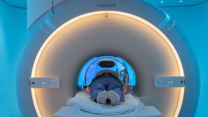 Reducing patient stress to improve MR imaging 