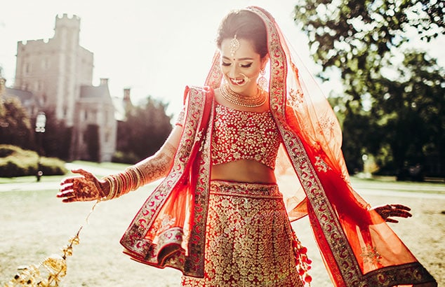 This bride's off-beat lehenga colour and statement headgear is winning the  internet! - Times of India