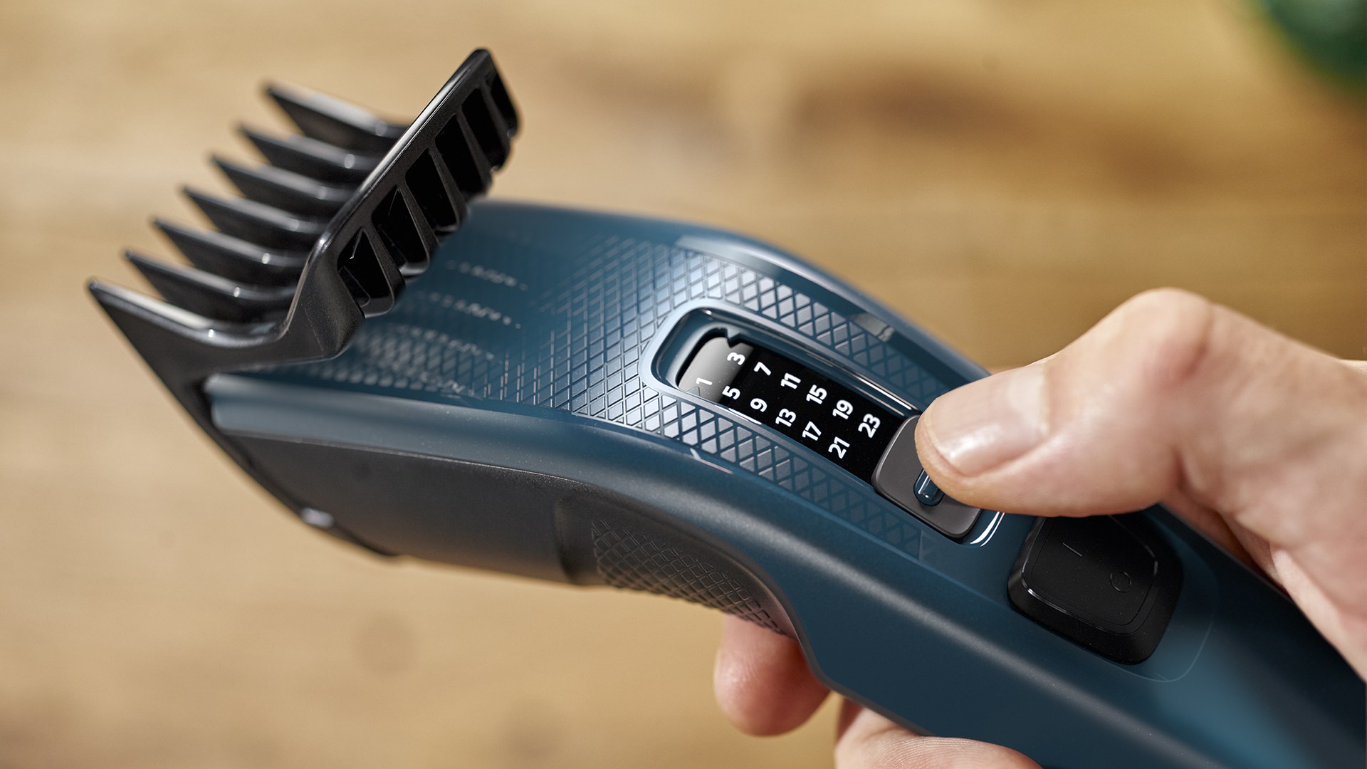 Philips introduces Hair Clippers for men, designed for an easy and even hair  cut at home